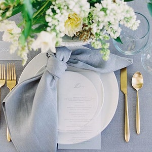 Wedding table decor floral arrangement 24 luxury wrapped porcelain vases. image 3