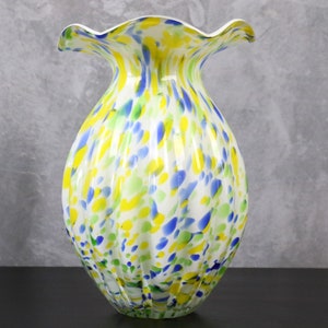 Murano-Vase aus mundgeblasenem Glas mit gerüschtem Hals – gesprenkelt gelb, grün und blau – Glasvase mit Einschlüssen – Ära Moretti Poli
