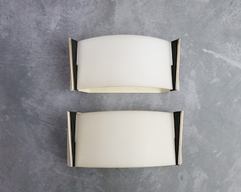 Pair of Disderot Black Metal White Perspex Wall Sconces 1950s 1970s, In Manner of Biny Guariche Stilnovo, Vintage Modernist Lighting