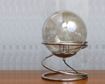 Table lamp in chrome plated metal and globe dlg Guzzini - vintage italian design - Space Age 1970's - Erra Guzzini Reggiani Colombo Arteluce