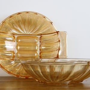 2 compartments in molded pressed glass from the 1970s - made in France