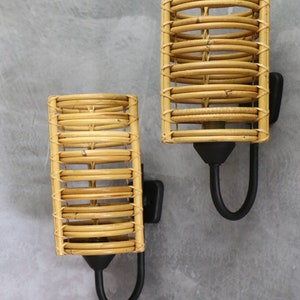 Louis Sognot - 1950&#39;s rattan wall lamp - 50&#39;s French design wooden sconce - era Louis Kalff