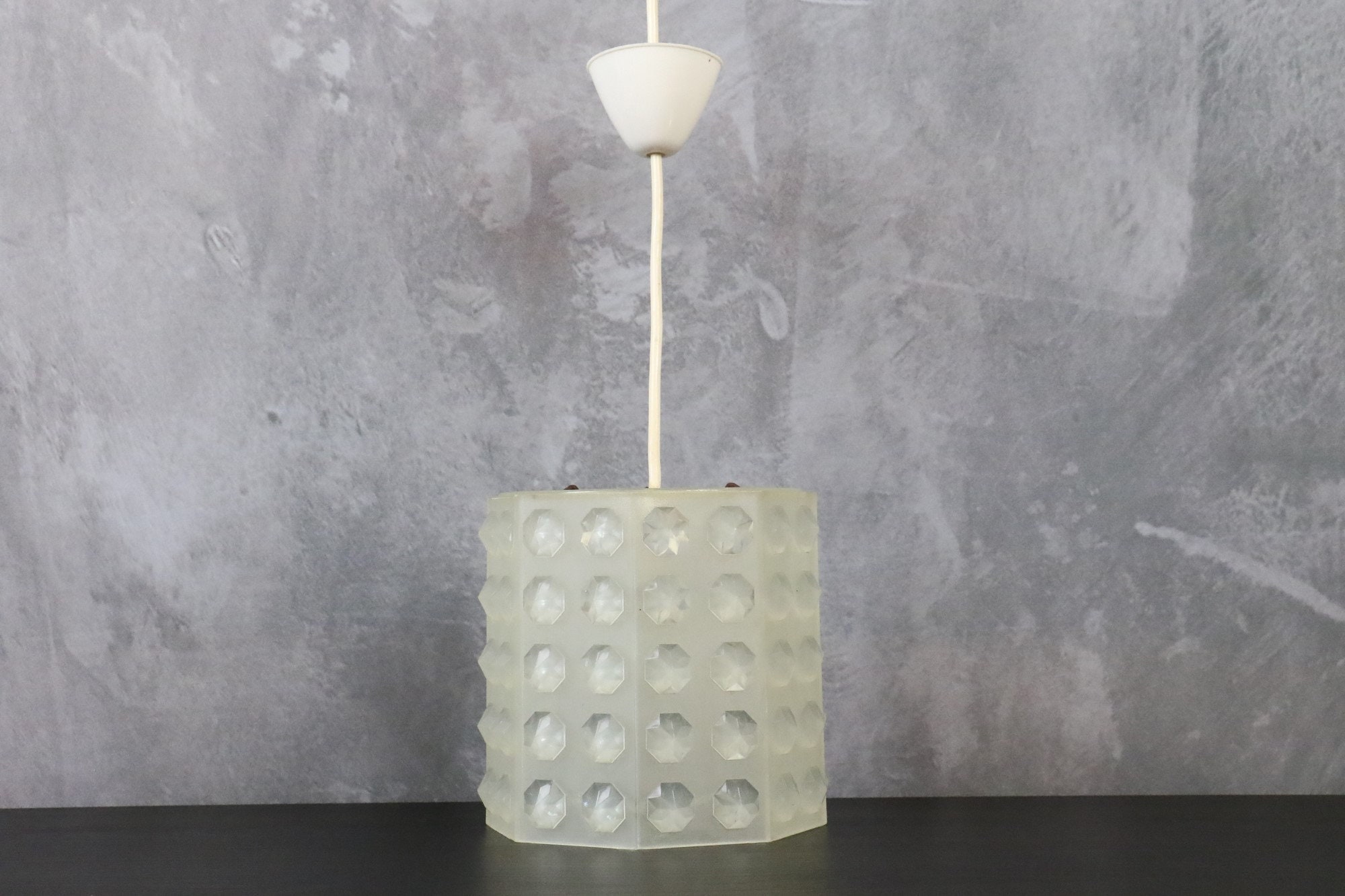 Vintage Rotaflex ceiling  lamp from the 1960s - Vintage diamonds ceiling lamp - Octagonal, decorated with diamonds - In the style of Rispal