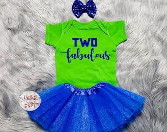 Zwei fabelhafte Geburtstag Tutu Outfit, 2. Geburtstag Tutu Outfit, Kleinkind 2. Geburtstag Shirt, Kleinkind-Geburtstags-Outfit, 2. Geburtstag Outfit Mädchen