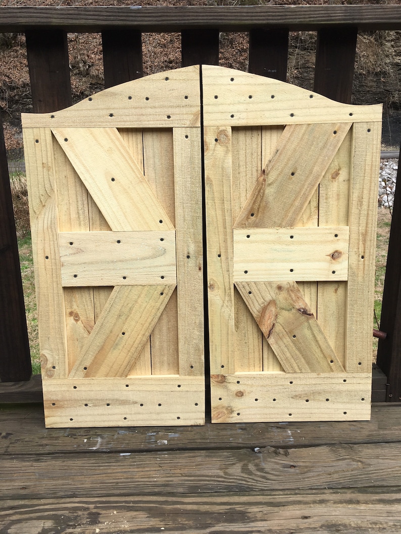 RUSTIC Arch/Victorian Style Wooden Swinging Saloon Doors Etsy