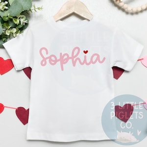 Maglietta personalizzata per San Valentino per bambine Maglietta per San Valentino per bambine Maglietta carina per San Valentino per ragazze Maglietta con nome Maglietta con nome per San Valentino per ragazze