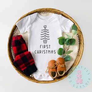 First Christmas Onesie® Christmas Baby Onesie® First Christmas Outfit Baby 1st Christmas Christmas Tree Onesie® Christmas Baby Outfit