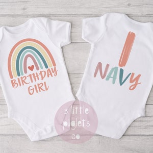 Camiseta de cumpleaños de niña arcoíris bohemia Camiseta de cumpleaños personalizada Cumpleaños arcoíris Tema de cumpleaños arcoíris bohemio Mono de niña de cumpleaños arcoíris®