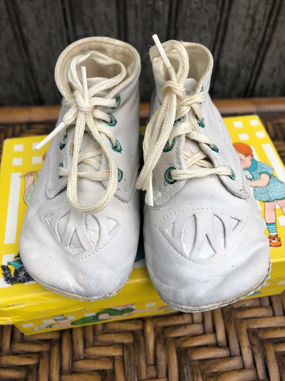 Vintage Baby Shoes, White, Walking Shoes, Crib Sh… - image 3