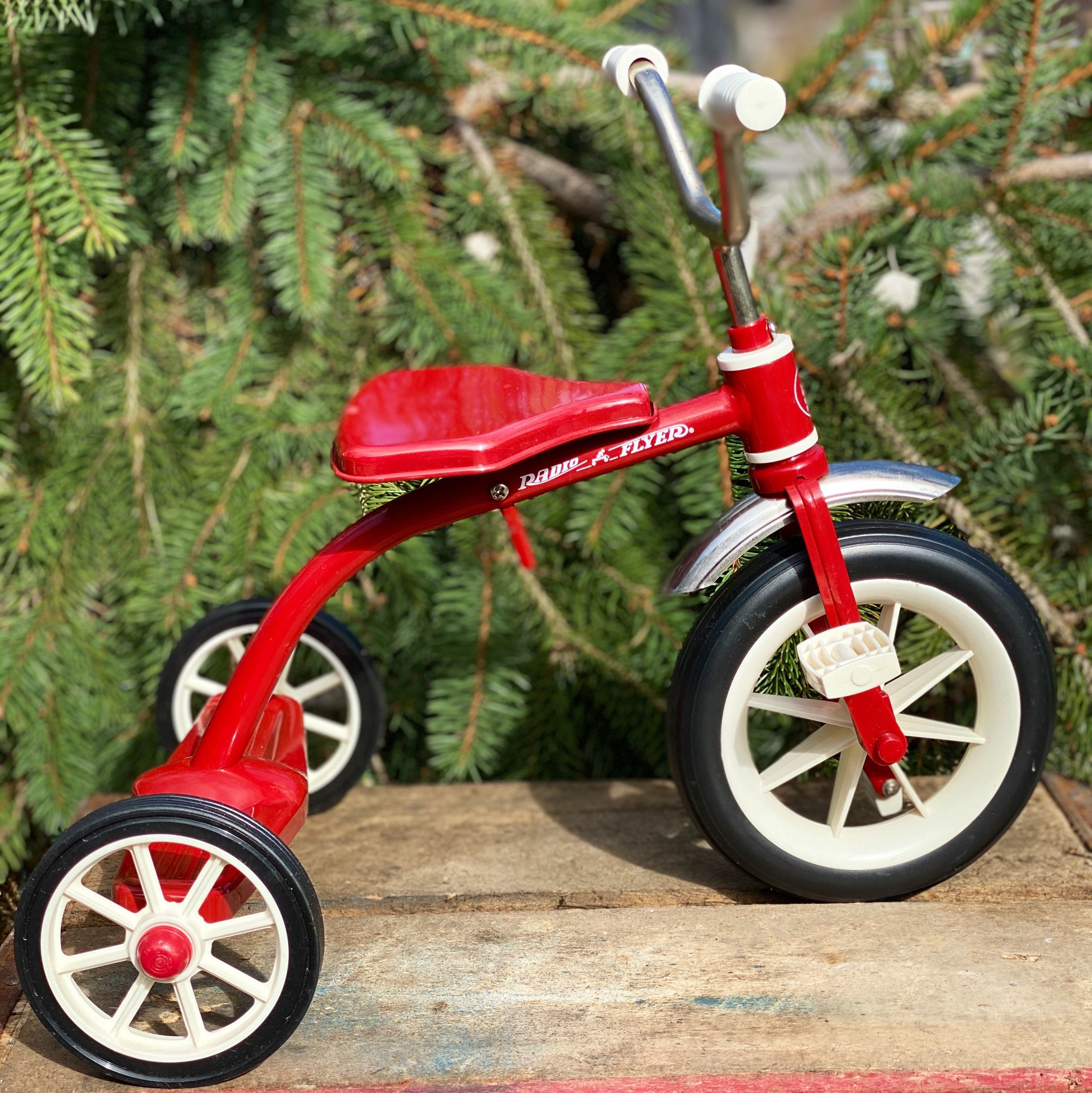 radio flyer metal tricycle