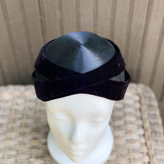 Vintage Pill Box Hat Feathers Black Velvet Fascinator Formal Head‎ Piece 22” Victorian Inspired Pillbox Hat - Etsy main image 2