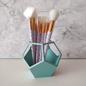 Geometric Make up brush pot / Make up brush holder / Vanity organizer / Make up organizer / 3D printed geometric make up holder Mint Green