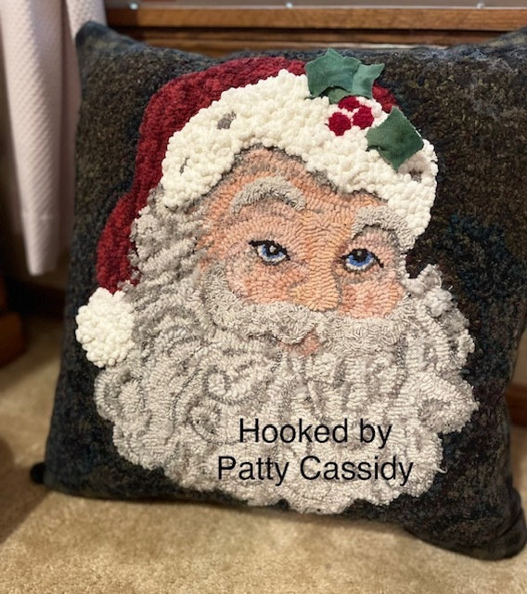 Flying Santa Rug Pattern Vintage Santa Pattern, A Rug Hooking Pattern by P is for Primitive ...