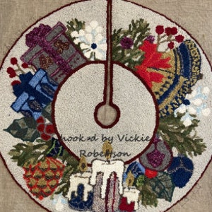 FaLala Tree Skirt, A Rug Hooking Pattern by P is For Primitive(Large)