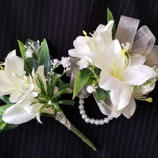 Ivory corsage and boutonniere set,Lily corsage and boutonniere, Ivory prom set, Lily Prom set.