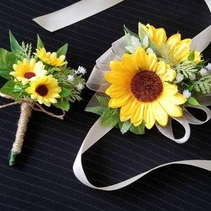 Sunflower corsage set, Sunflower corsage and boutonniere, Yellow wedding, Summer corsage and boutonniere