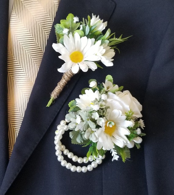 Daisy Corsage and Boutonniere Set, White Pearl Bracelet Daisy Corsage and Boutonniere Set, White Pearl Bracelet