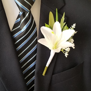 Lelie corsage, handgemaakte witte lelie corsage