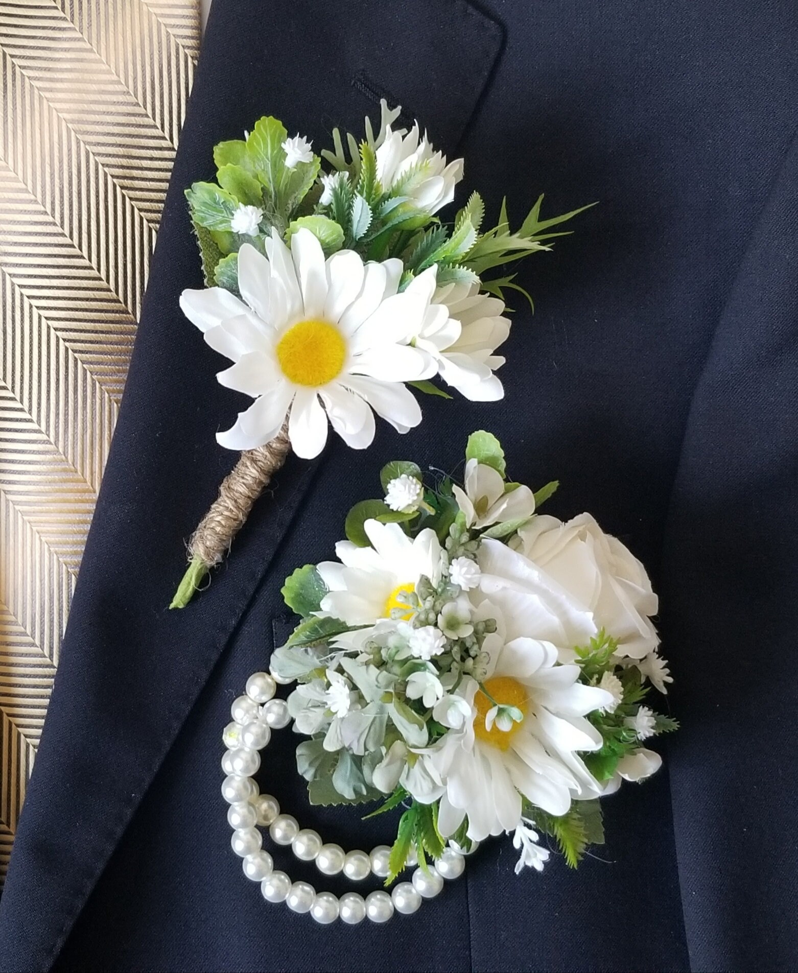 アクセサリー PMO DAISY CORSAGE PMO®➖DAISY CORSAGE #1