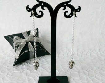 Long earrings chain pendant skeleton head Halloween earrings Halloween jewelry Gothic jewelry Horror earrings Zombie earrings