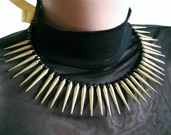 Halloween bead necklace Women's beaded necklace with spears Geometric gold jewelry Punk Necklace Gold dagger statement necklace