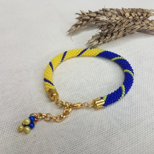 Blau und Gelb Ukrainische Flagge Armband in der Farbe gelb und blau Rocailles Armband doppelte Farbe blau und gelb häkeln Armbänder