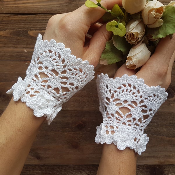 Gehäkeltes Manschetten-Armband Hochzeit Spitzenarmband Damen Weiß Rüschen Manschetten