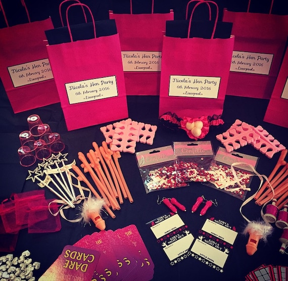 HEN PARTY BAG *FILLED* ANIMAL PERSONALISED GIFT BAGS FAVOUR ACCESSORIES GAME