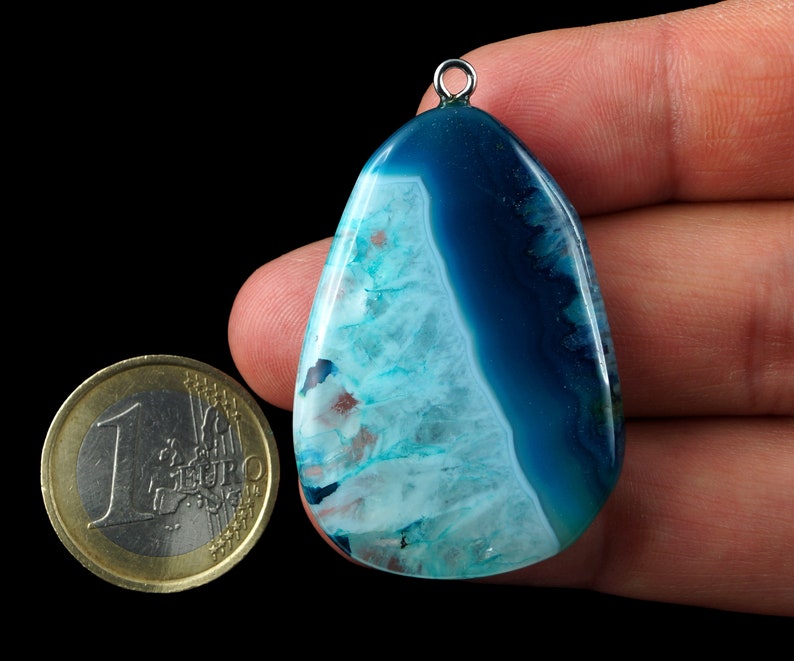 EA668 Interesting blue druzy Agate pendant stone