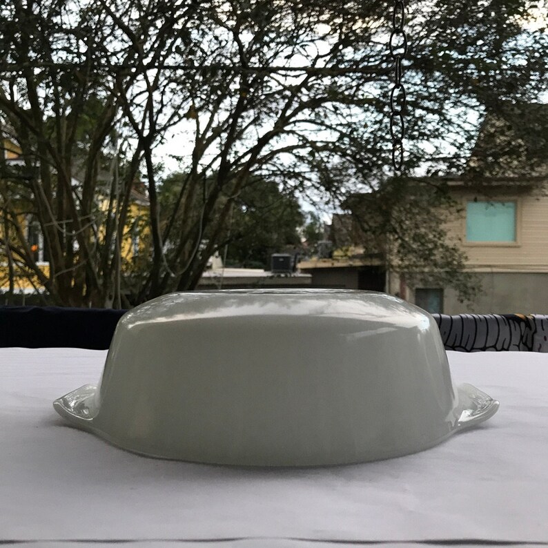 2 QT 10 Round Baking DishCasserole Dish Glasbake Green Daisy by Jeannette Milk Glass vintage 1960s