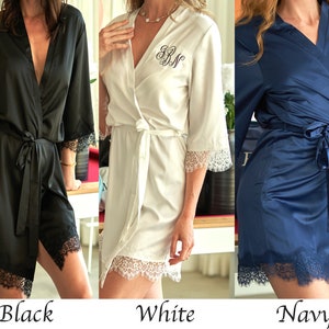 White Bridal Robe Personalized Bridesmaid Robe Embroidered Robe for bachelorette party image 4