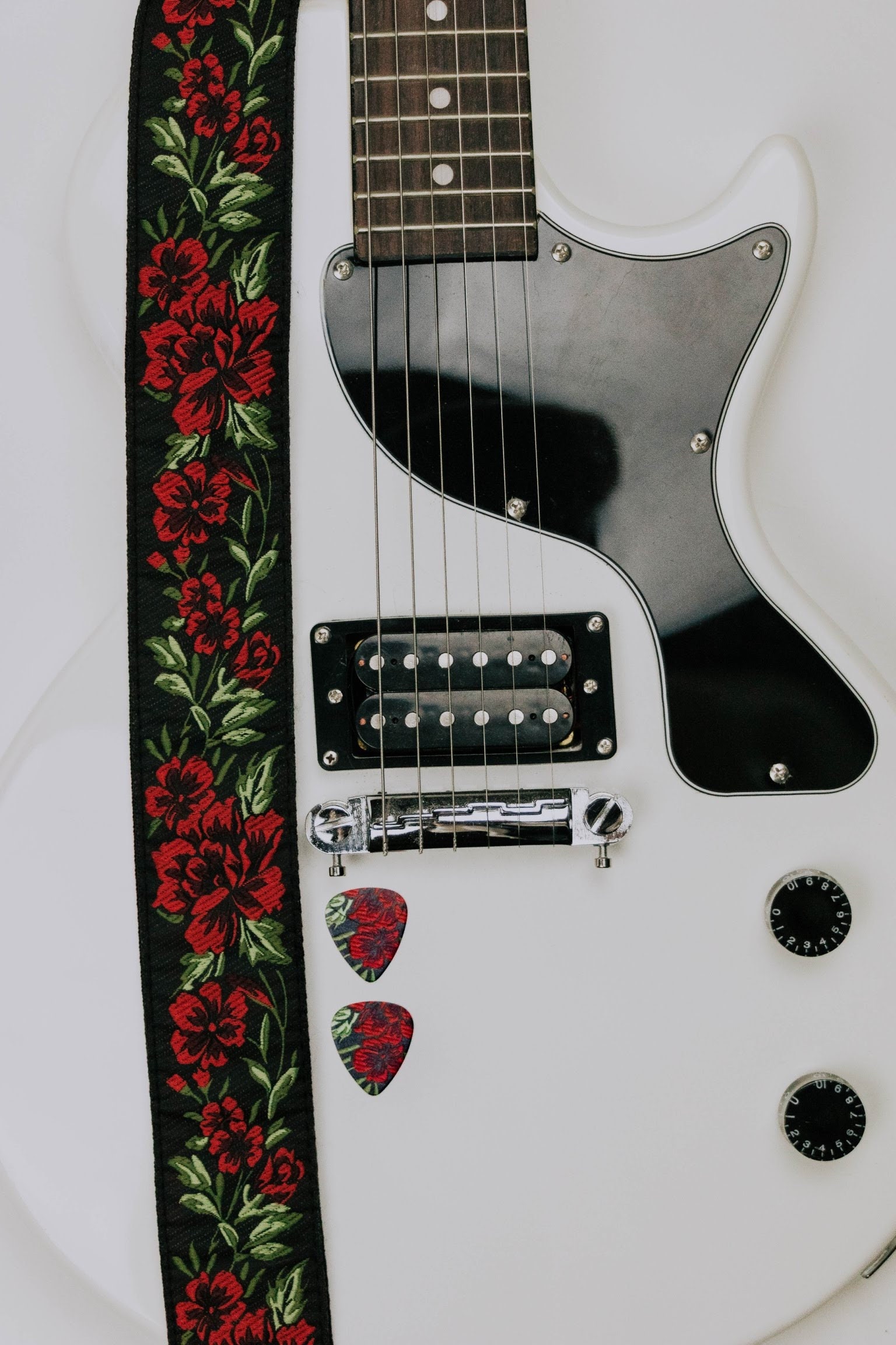 Flower Guitar Strap Red roses guitar strap gift for guitar Etsy