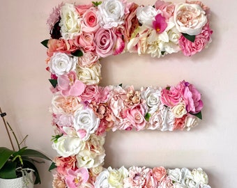 Personalisierter Blumenbuchstabe: Rosa-Weißes Kinderzimmer Dekor, Blumen-Monogramm