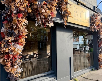 Guirnalda floral artificial para escaparate – Instalación de follaje artificial de lujo, decoración comercial exterior de gran tamaño