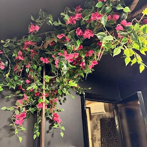 Guirnalda de buganvillas artificiales con flores rosas