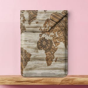 Vintage wereldkaart laptophoes houtprint macbook 15 inch draagtas universele tablettas reiscadeau leren Retina eco-etui 16 13 14