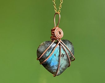 Blue Labradorite Necklace, Flashy Iridescent Crystal, Copper Wire Wrapped Healing Metaphysical Jewelry, Intuition Crystal Necklace Women