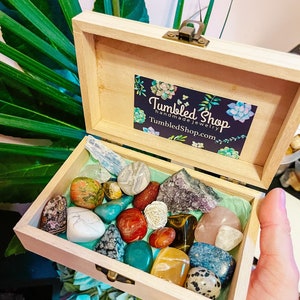 Caixa de cristal para iniciantes, pacote inicial de cristal com vários cristais alinhados, caixa personalizada, mix de peças naturais e caídas
