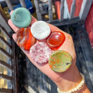 Crystal Worry Stones, Colorful Assorted Natural Gemstone Round Thumb Stone, Pocket Stone, Fidget Stone for Anxiety Relief