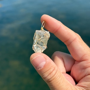 Natural Clear Quartz Point Pendant, Clear Quartz Necklace Copper Pendant Jewelry Crown Chakra Stone Clarity Healing
