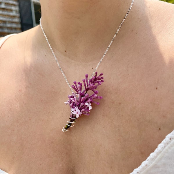 Flower Holder Vase Wire Necklace, Coil Necklace, Mom Necklace, Plant Lover Gift Flower Necklace Whimsical Jewelry for Boho Women