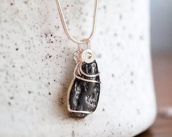 Collar de tectita, colgante de moldavita de tectita auténtica, collar de meteorito negro, collar de estrella extraterrestre