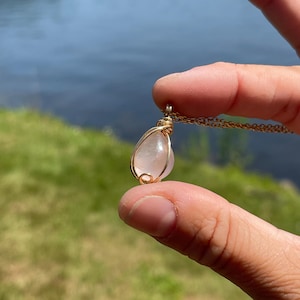 Rose Quartz Stone Necklace, Rose Quartz Crystal Gold Pendant for Love and Healing, Valentines Day Gift for Her