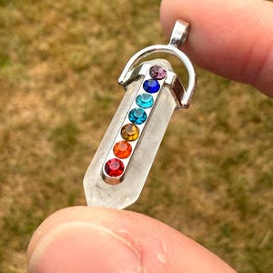 Collier Chakras en Pointe de Quartz Clair, Collier Pendentif Argent en Quartz Clair - Collier Pierres de Guérison