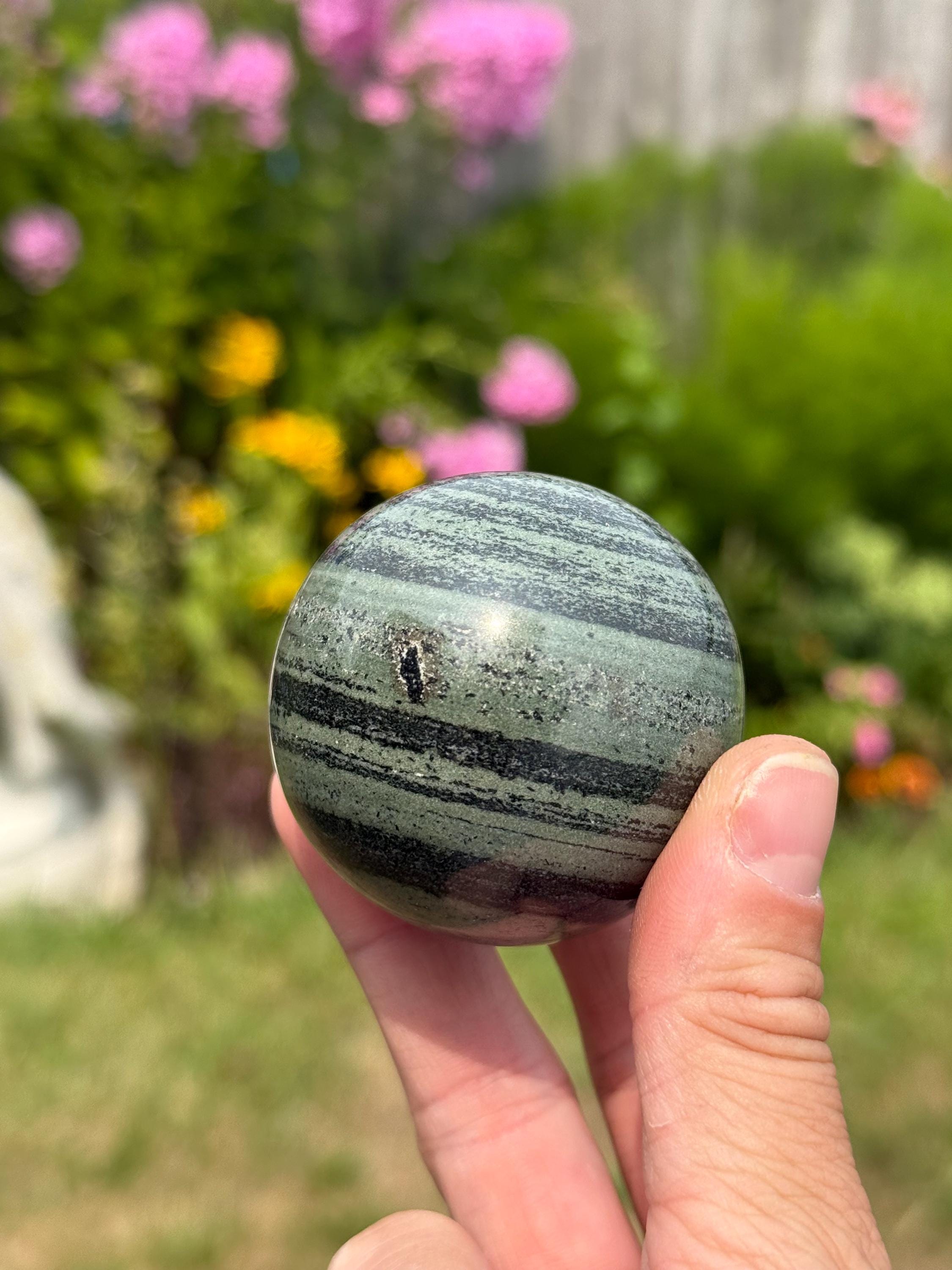 ririn☆様　レア　高品質　グリーンゼブラジャスパー　スフィア　タンザニア産 豊かさと富をもたらすグリーンゼブラジャスパースフィア研磨