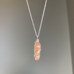 Sunset Aura Crystal Point Necklace, Small Aura Quartz Jewelry, Sunset Aura Healing Necklace, Anxiety Necklace