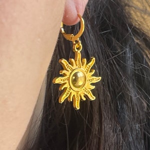 Yellow Gold Sun Hoop Earrings, Dangle Huggies, Star Earrings Minimalist Earrings Sun Drop Hoops Boho Jewelry indie Earrings