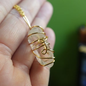 Natural Clear Quartz Point Pendant, Clear Quartz Necklace Copper Pendant Jewelry Crown Chakra Stone Clarity Healing Gift