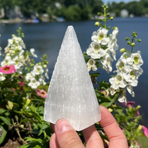 Selenite Stone Pyramid Healing Chakra Stone Wellness Gift, Absorbs Negativity Energy, Protection