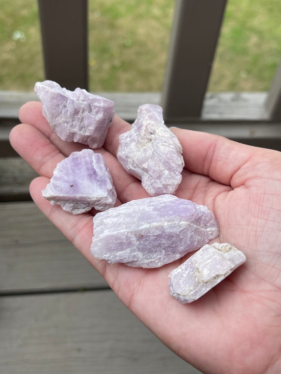 Natural Kunzite Crystal, Rough Kunzite Stone, Purple Kunzite Gemstone for  Jewelry Making